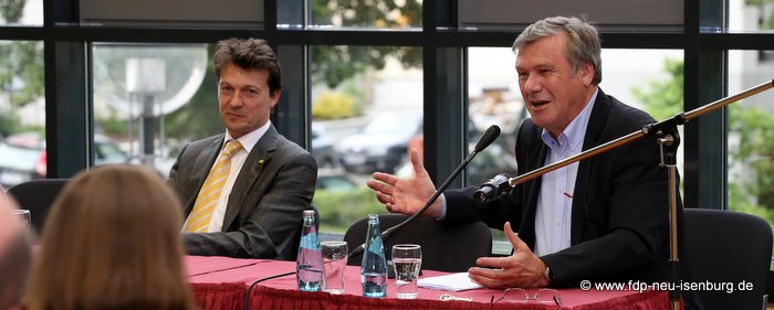 Jörg Müller, Vorsitzender der FDP Neu-Isenburg und Dr. Wolfgang Gerhardt.