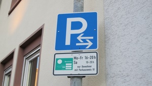 Hinweisschild zum Anwohnerparken.